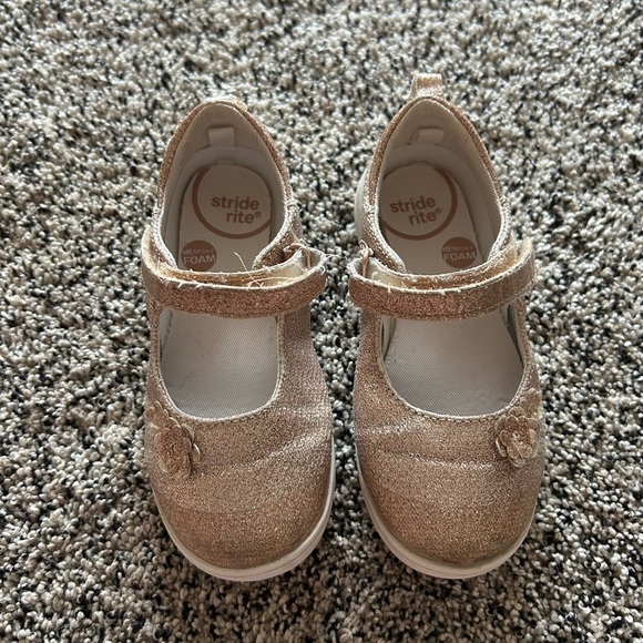 Toddler Stride Rite Sandal — 9.5 - Picture 11 of 12